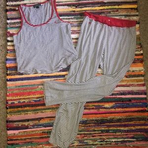 Extremely cute Ralph Lauren PJ Set! ♥️
